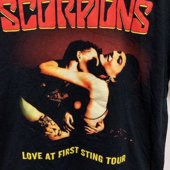 SCORPIONS MENS BAND TSHIRT - Picture 2 of 4